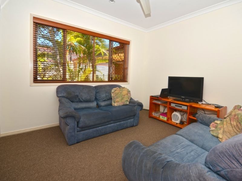 25 Gradorean Street, Pelican Waters QLD 4551