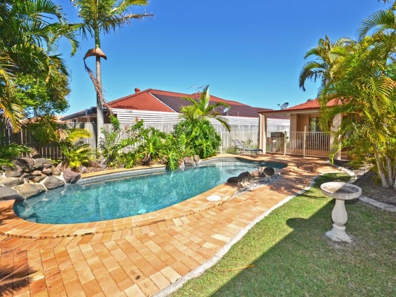 25 Gradorean Street, Pelican Waters QLD 4551