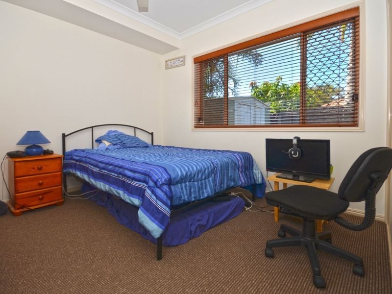 25 Gradorean Street, Pelican Waters QLD 4551