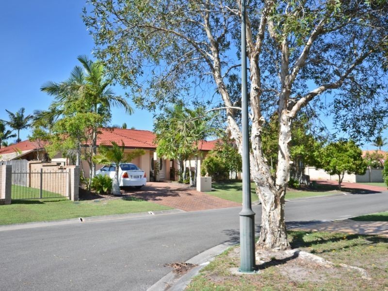 25 Gradorean Street, Pelican Waters QLD 4551
