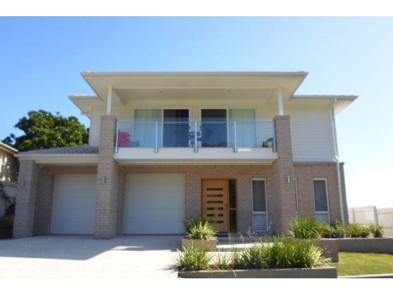 2a Little Lane, Little Mountain QLD 4551