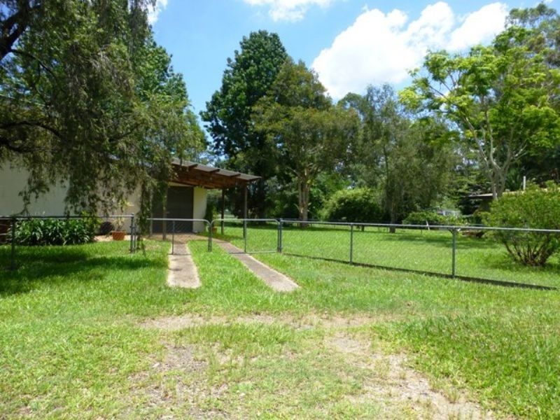 5 Caloundra Street, Landsborough QLD 4550