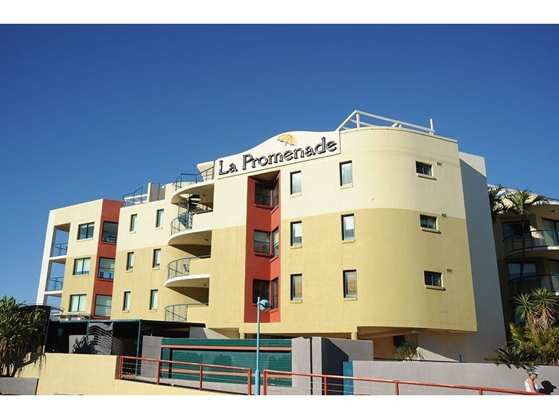 4/4 Tay Ave, Caloundra QLD 4551