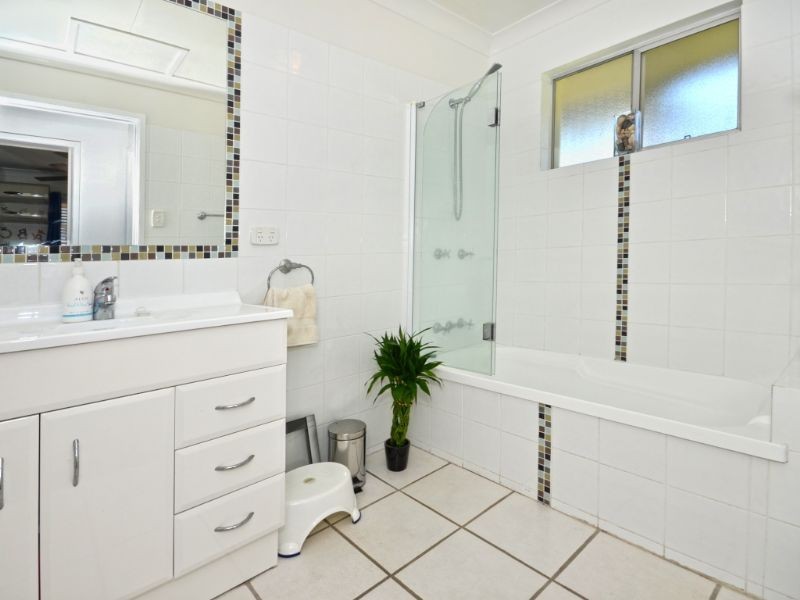 16 Hodgens Street, Caloundra QLD 4551