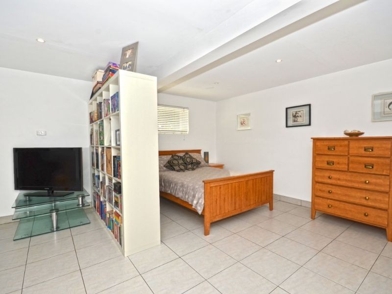 16 Hodgens Street, Caloundra QLD 4551