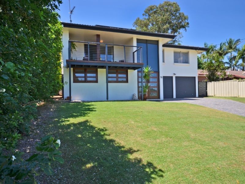 16 Hodgens Street, Caloundra QLD 4551