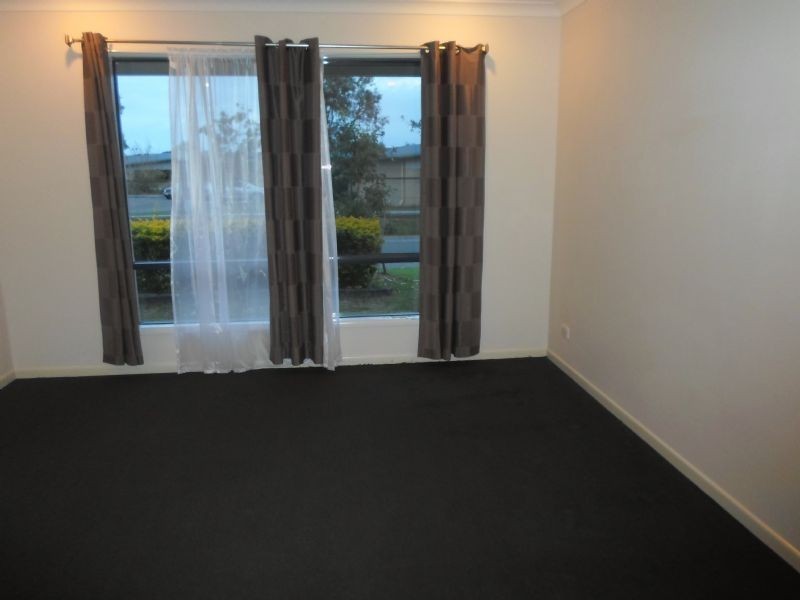 12 Griffin Crescent, Caloundra West QLD 4551