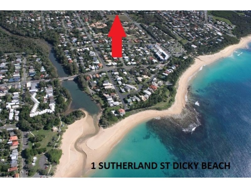 1 Sutherland Street, Dicky Beach QLD 4551