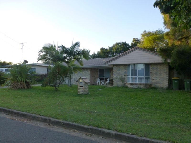 1 Sutherland Street, Dicky Beach QLD 4551