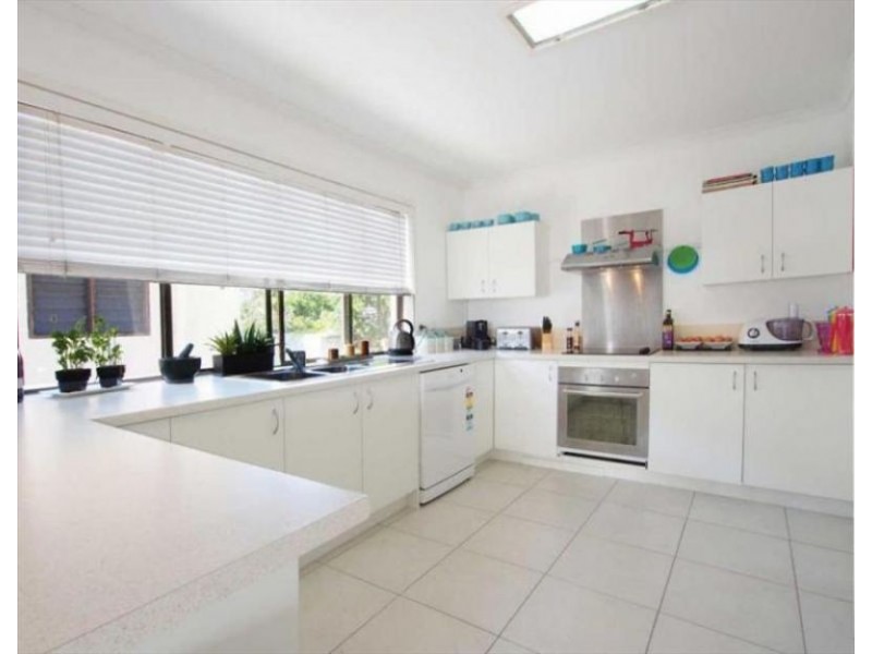 42 Roderick Street, Moffat Beach QLD 4551