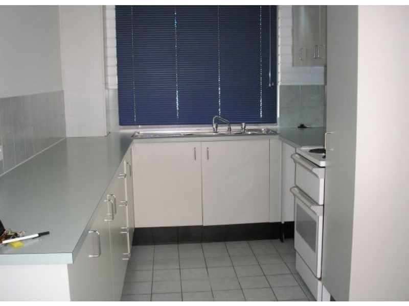 2/37 Burgess Street, Kings Beach QLD 4551