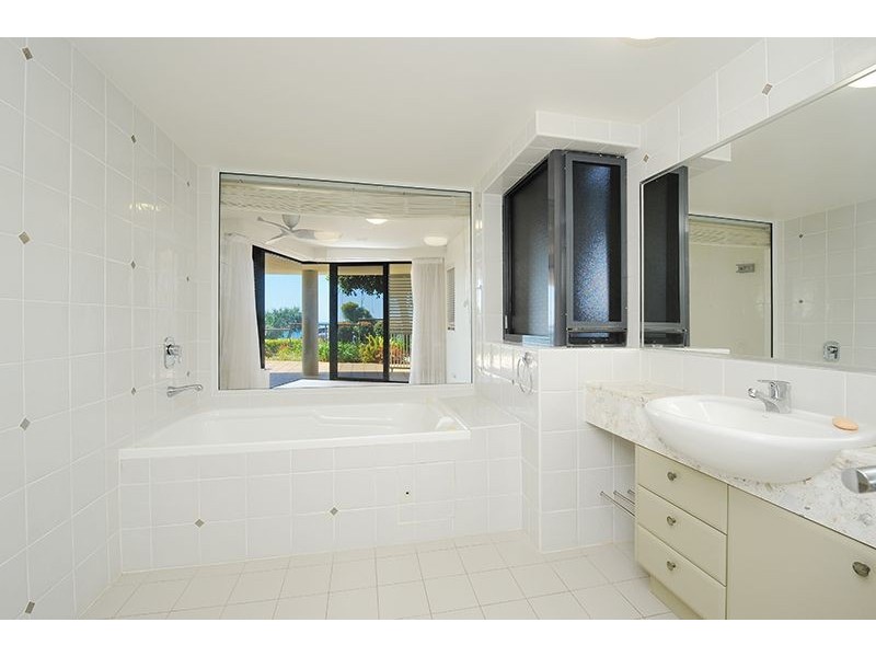 1/22 Queen of Colonies Parade, Moffat Beach QLD 4551
