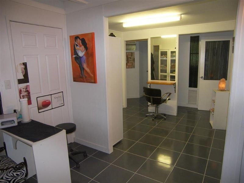 6 Mary Street, Landsborough QLD 4550