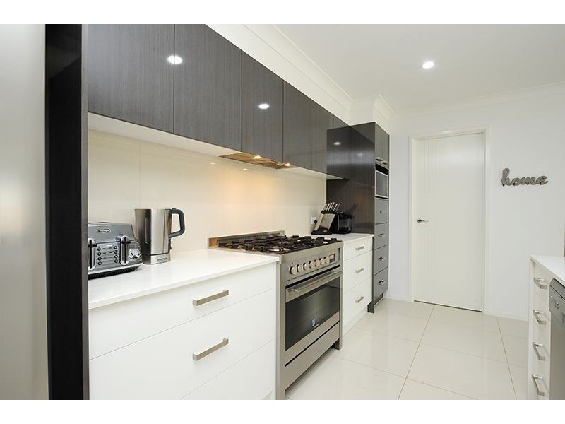 13 Fairview Court, Mooloolah Valley QLD 4553