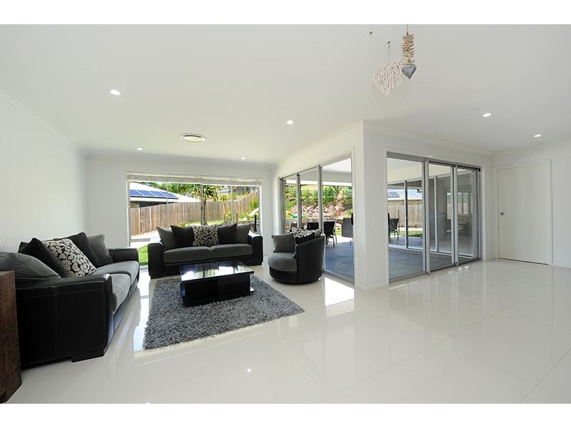 13 Fairview Court, Mooloolah Valley QLD 4553