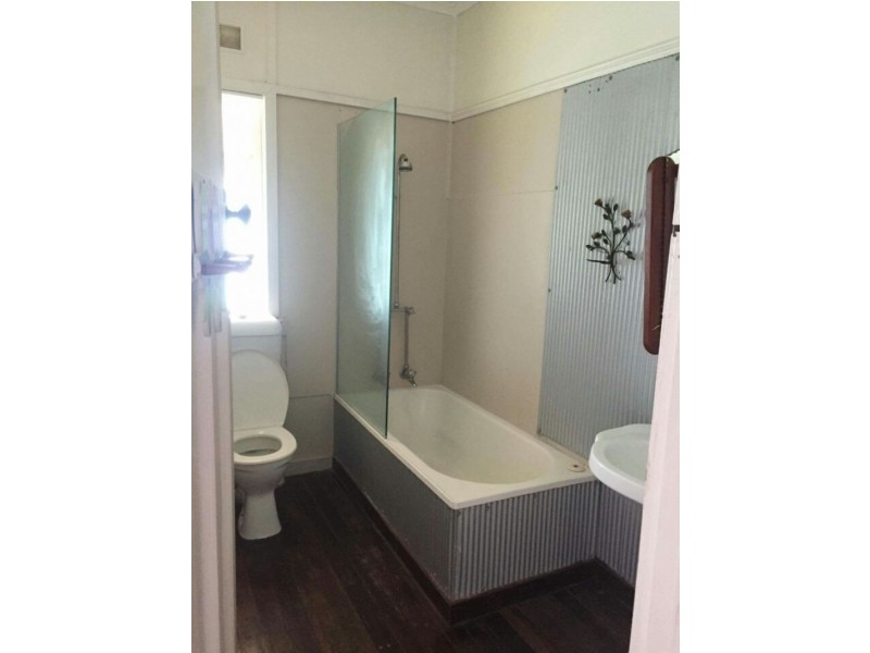 56 Strawberry Road, Beerwah QLD 4519