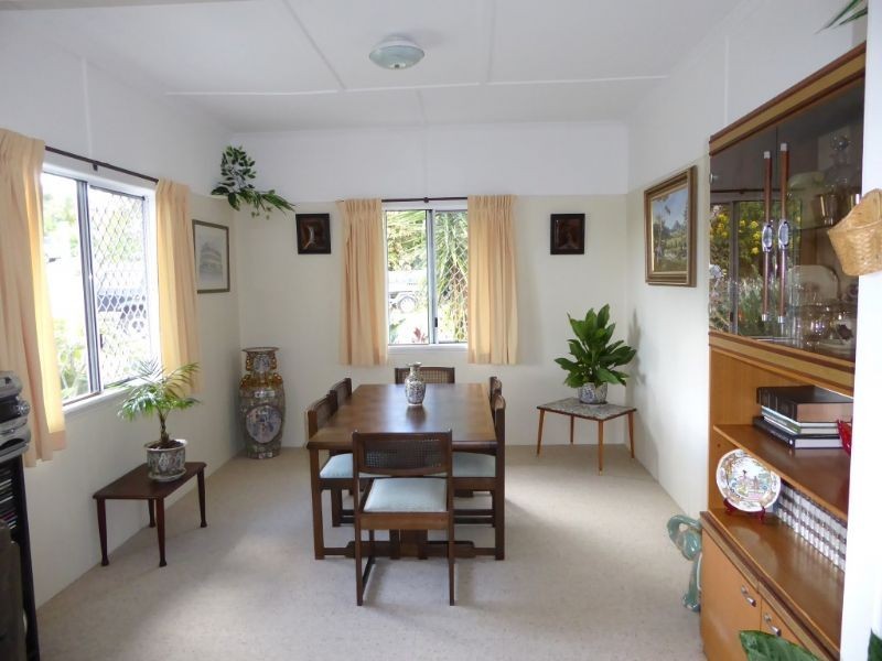 10 Upper Gay Terrace, Kings Beach QLD 4551