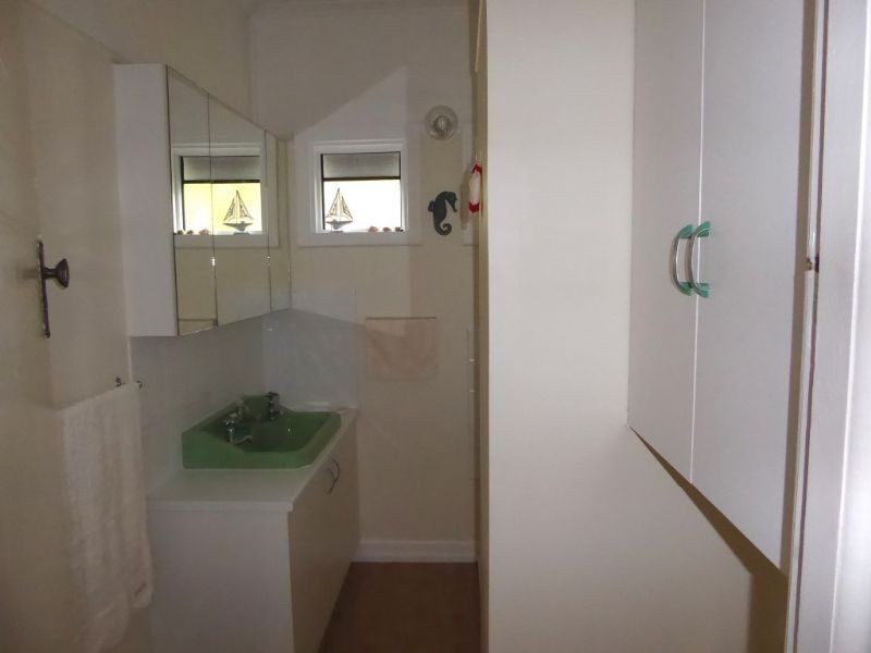 10 Upper Gay Terrace, Kings Beach QLD 4551