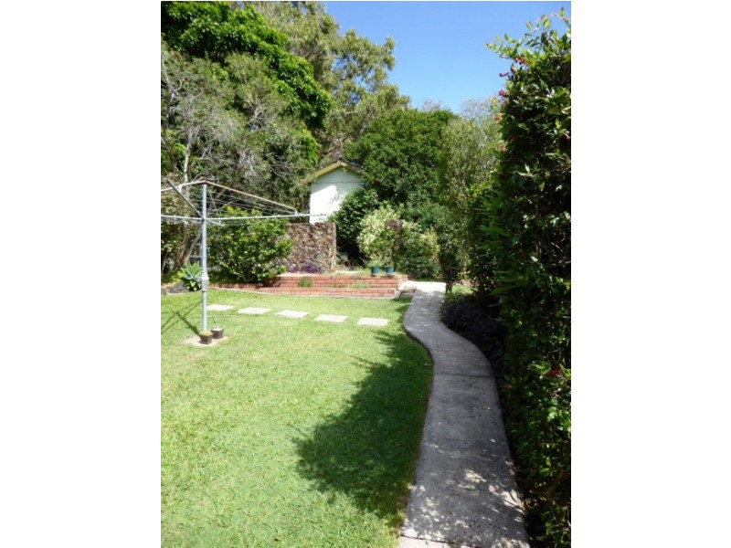 10 Upper Gay Terrace, Kings Beach QLD 4551