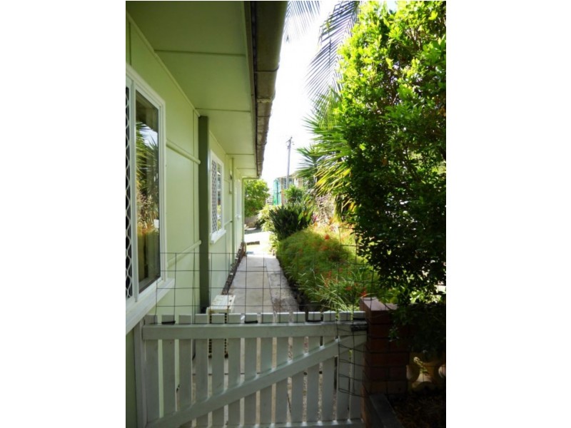 10 Upper Gay Terrace, Kings Beach QLD 4551