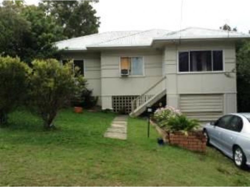 17 Upper Gay Terrace, Kings Beach QLD 4551