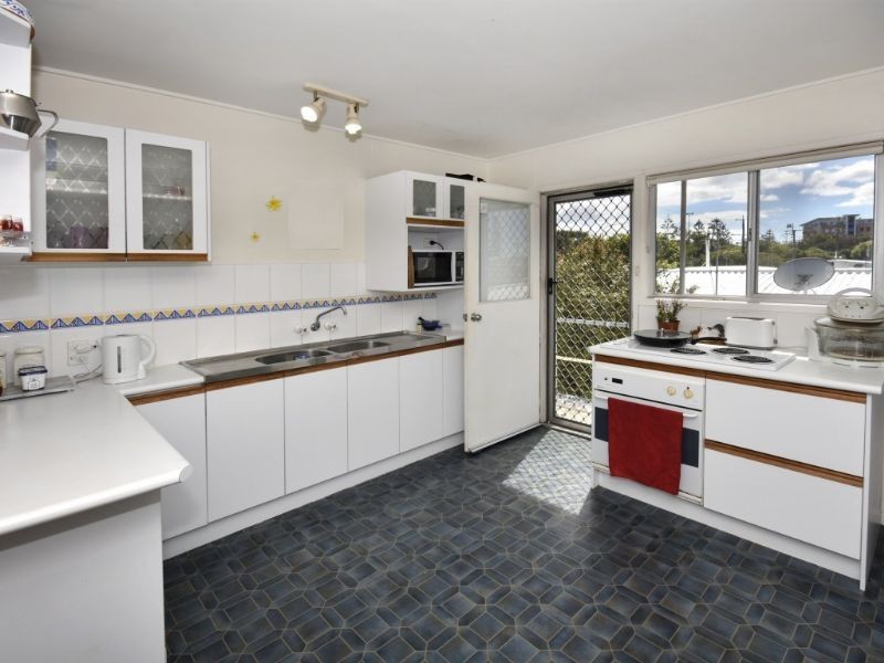 15 Anning Avenue, Golden Beach QLD 4551