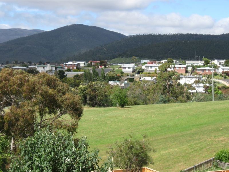 2/19 Wakehurst Road, Austins Ferry TAS 7011