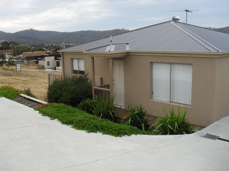 1/13-15 EMMALINE COURT, Rokeby TAS 7019