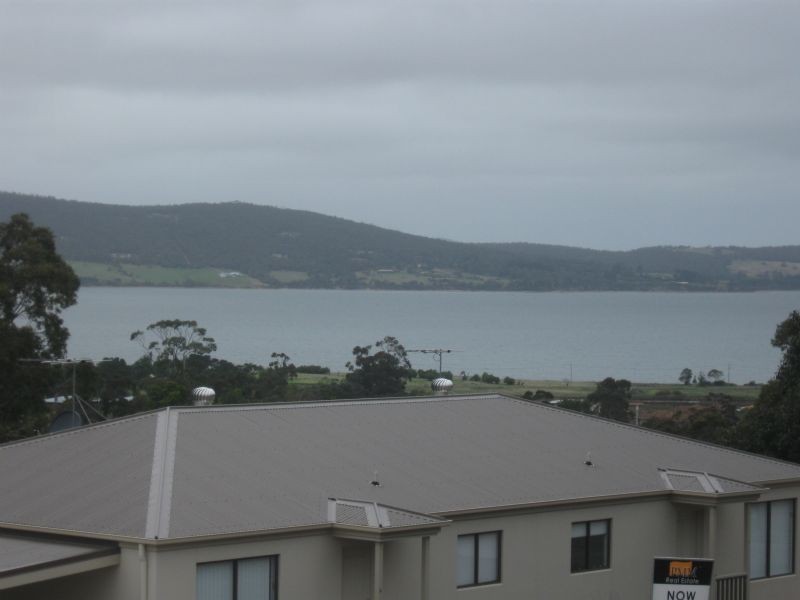 1/25 Emmaline Court, Rokeby TAS 7019