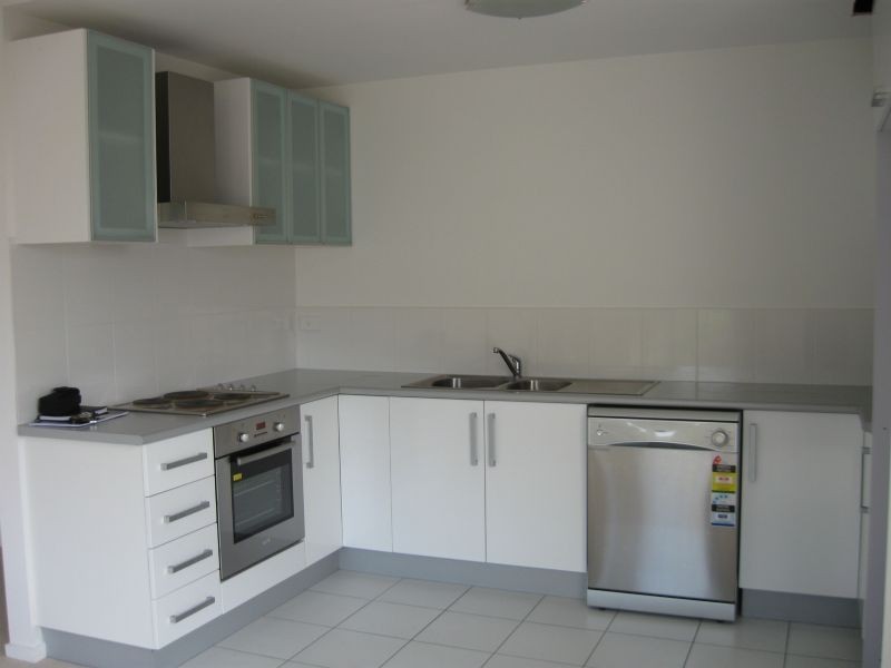 8/4 Nagle Place, Glenorchy TAS 7010