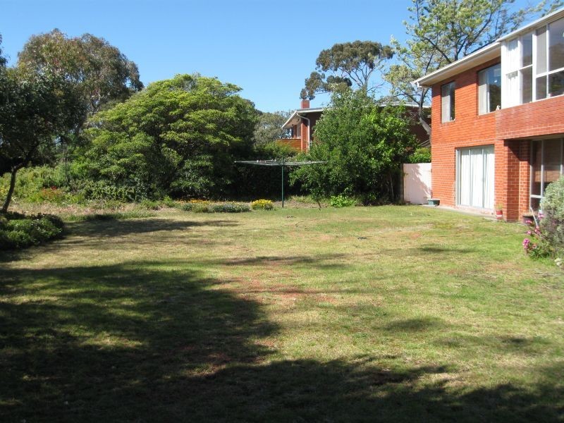 2  Eumatalla Street, Lauderdale TAS 7021