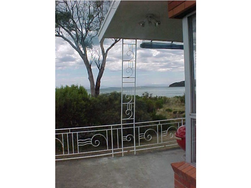 2  Eumatalla Street, Lauderdale TAS 7021