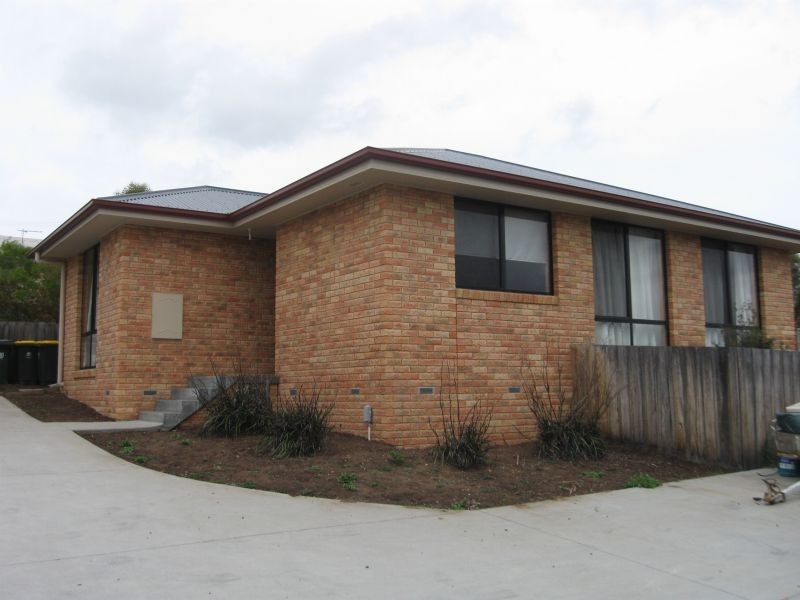 2/47 Bass street, Warrane TAS 7018