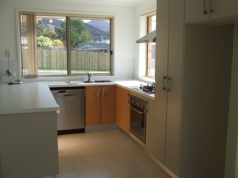 2/16 Kenbrae Ave, Glenorchy TAS 7010