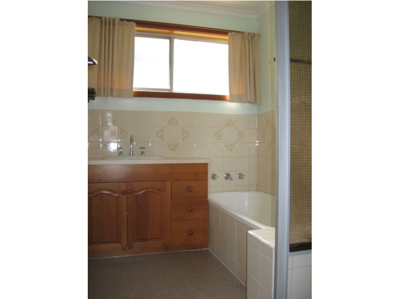 3 Warren Court, Howrah TAS 7018