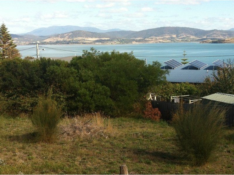 6 Brady Street, Midway Point TAS 7171