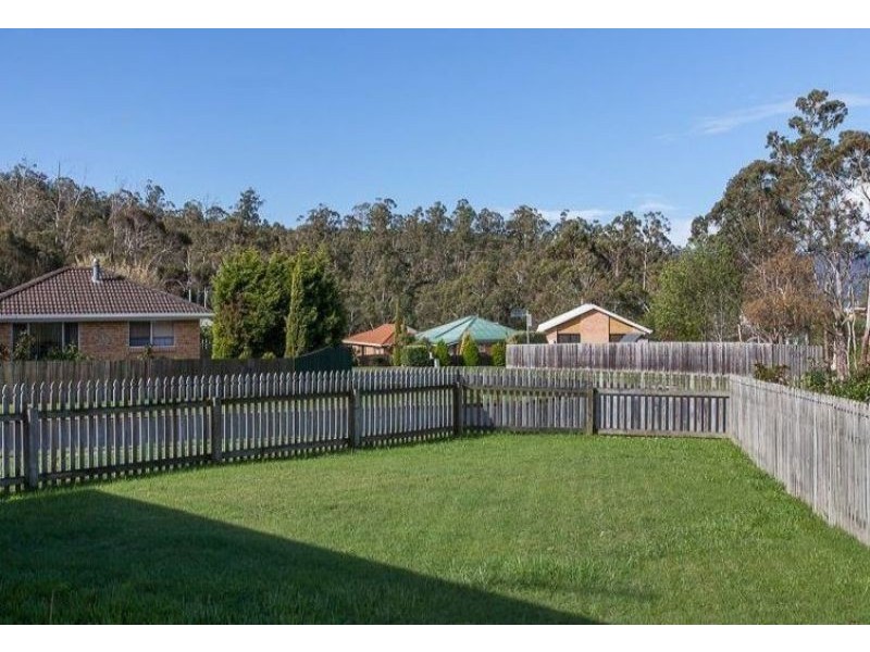 1/1 Godfrey Road, Claremont TAS 7011