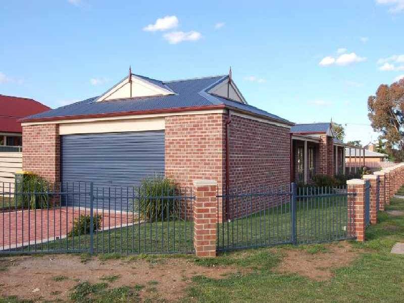 2 Taylor Drive, Bacchus Marsh VIC 3340