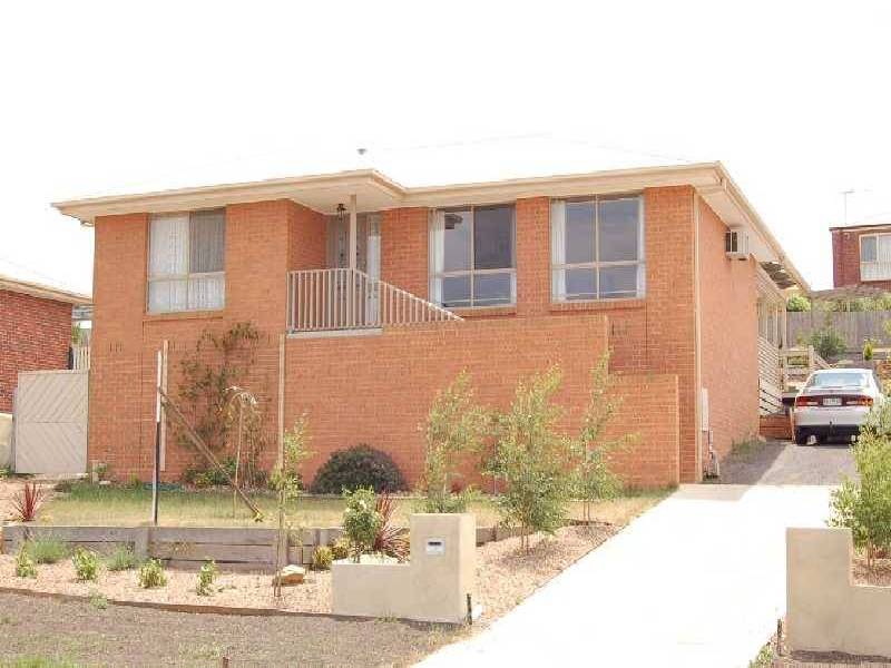 18 Lewis Street, Bacchus Marsh VIC 3340