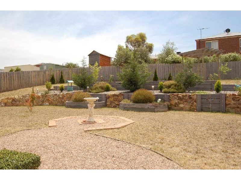 18 Lewis Street, Bacchus Marsh VIC 3340