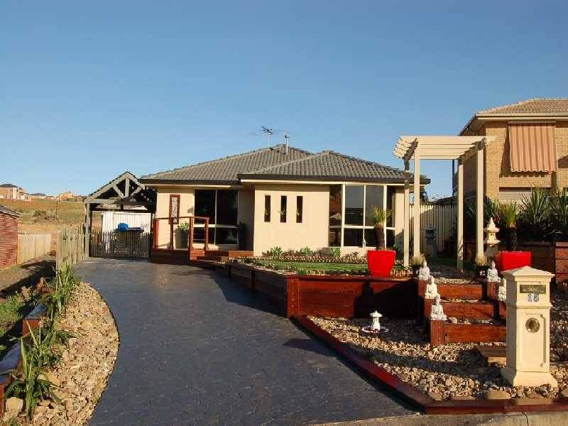 15 McLeod Drive, Bacchus Marsh VIC 3340