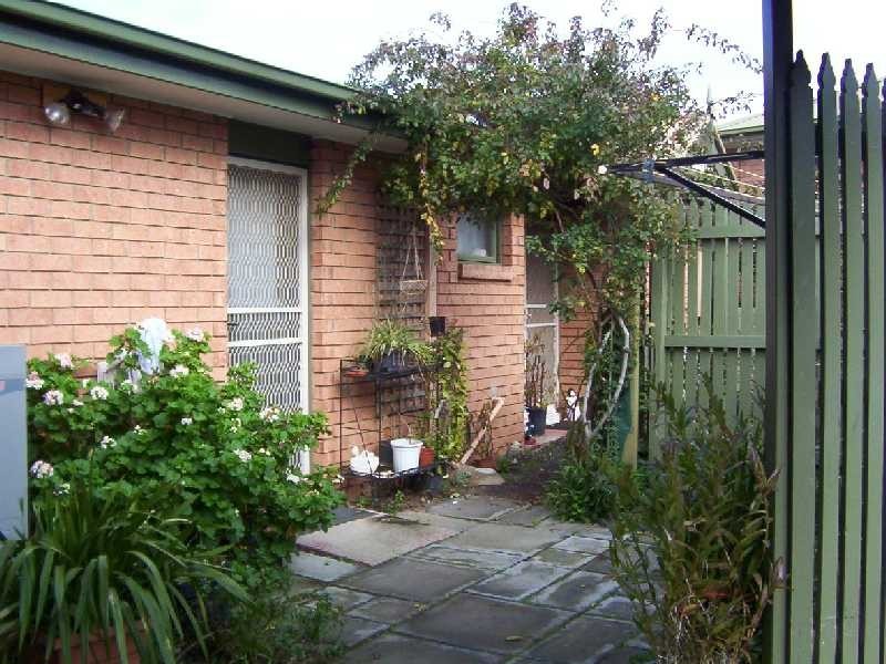 Unit 2/5-7 Taylor Drive, Bacchus Marsh VIC 3340
