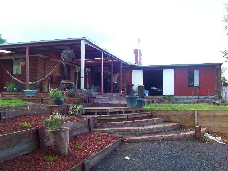 29 Riversdale Crescent, Bacchus Marsh VIC 3340