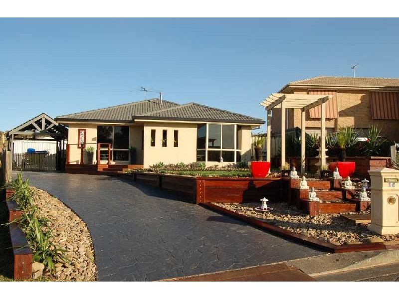 15 McLeod Drive, Bacchus Marsh VIC 3340