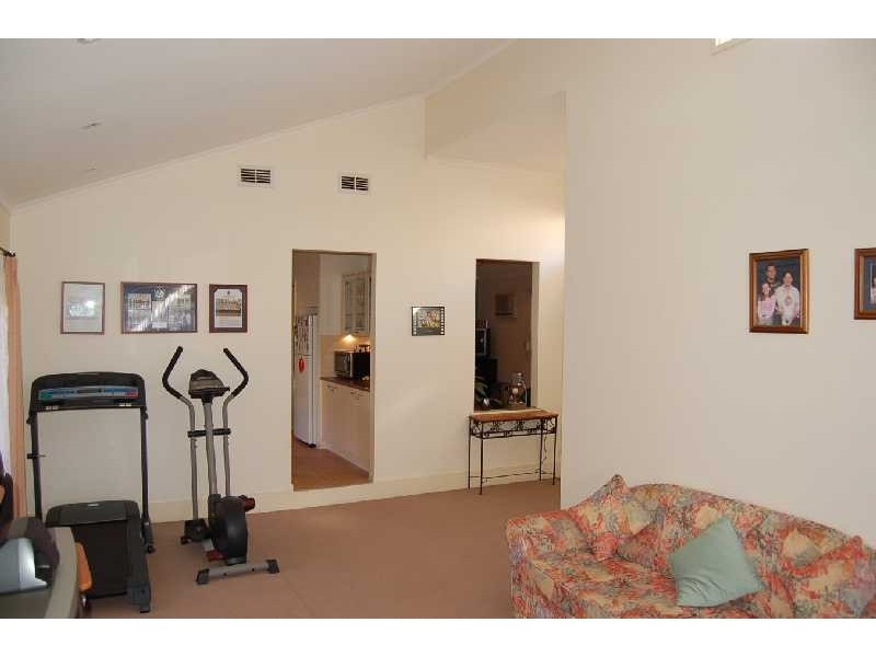 8 Wittick Street, Bacchus Marsh VIC 3340