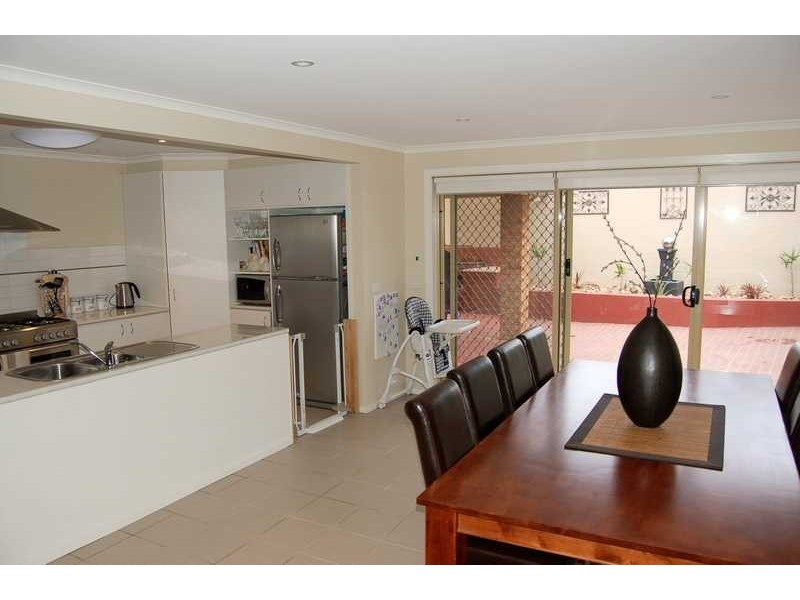 27 Beresford Crescent, Bacchus Marsh VIC 3340
