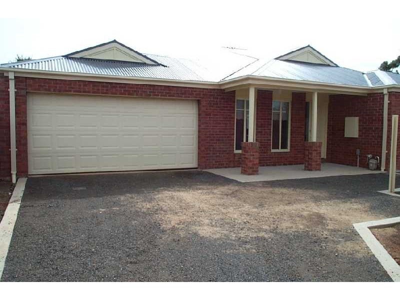 2/12 Wellington Street, Bacchus Marsh VIC 3340