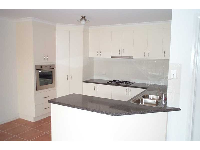 2/12 Wellington Street, Bacchus Marsh VIC 3340