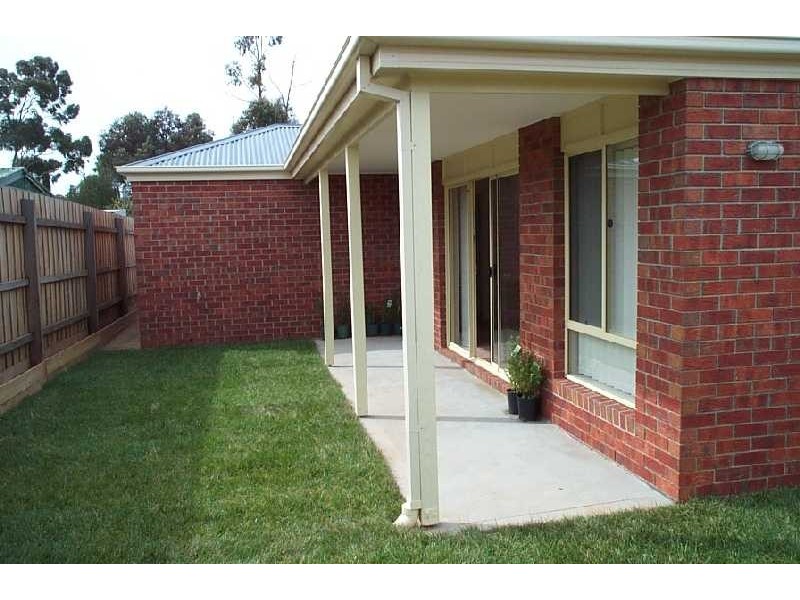 2/12 Wellington Street, Bacchus Marsh VIC 3340