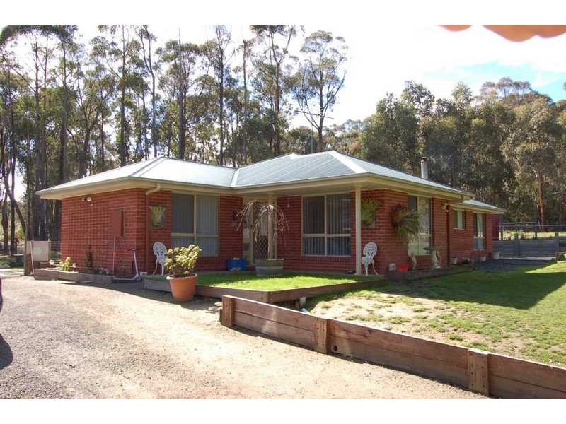 26 Cowans Drive, Greendale VIC 3341